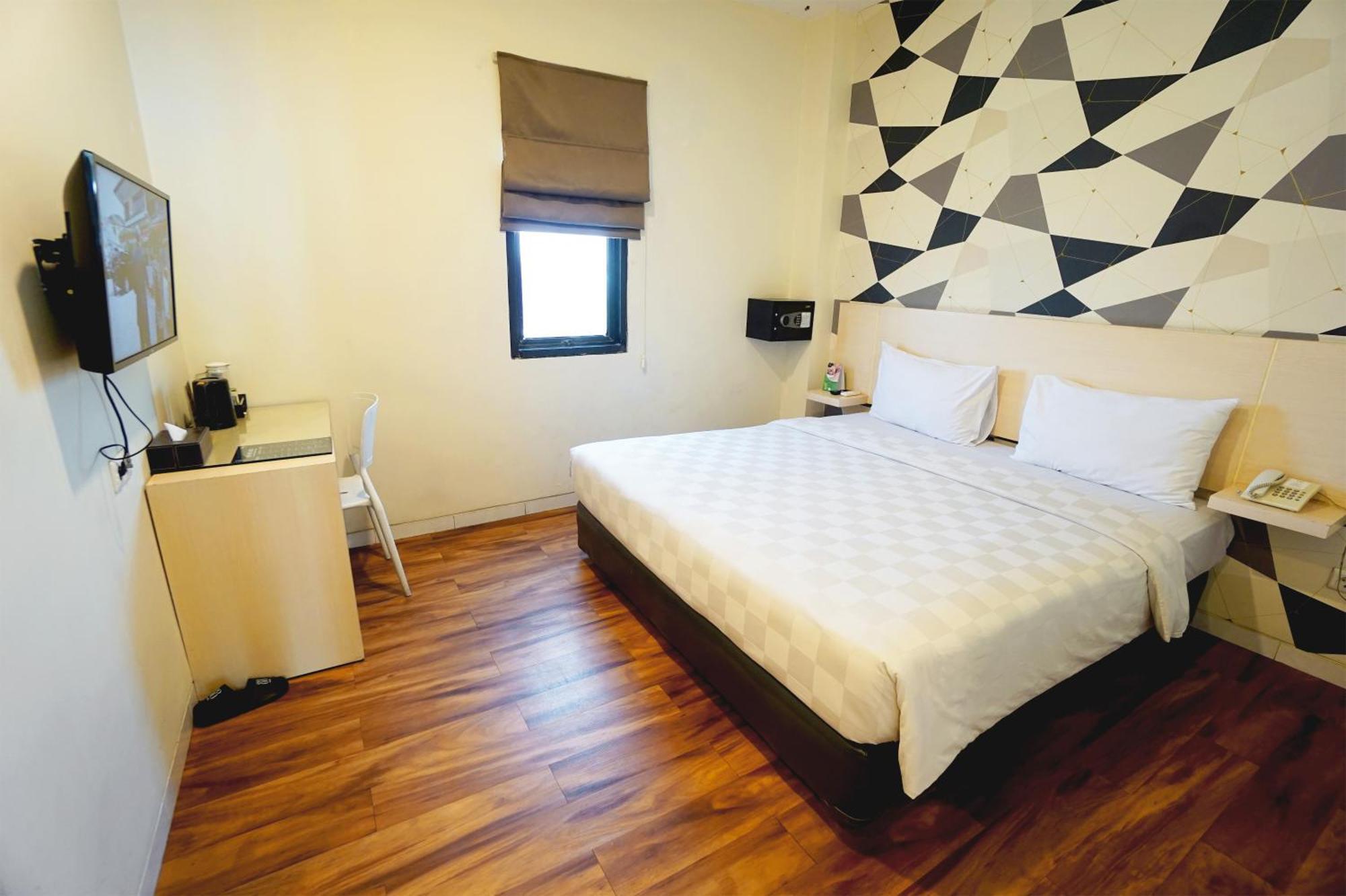Hotel 88 Mangga Besar Raya 120 Jakarta By Wh Exterior photo