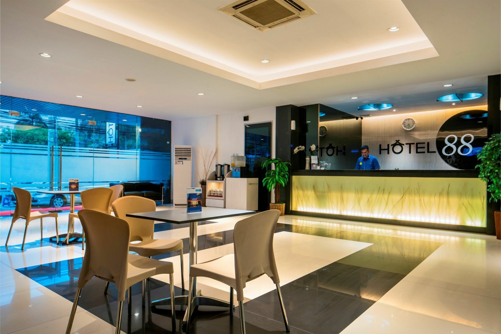 Hotel 88 Mangga Besar Raya 120 Jakarta By Wh Exterior photo